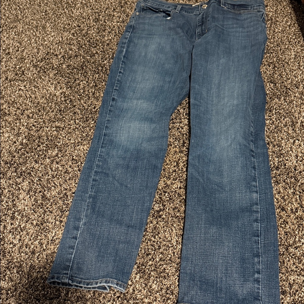 Levi's Women's Straight Leg Blue Jeans